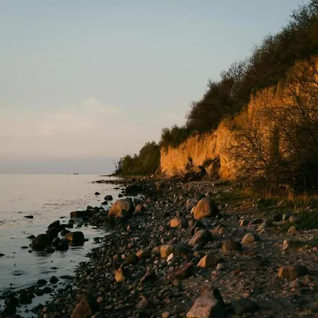 Cozy Coastal With Garden Tatil Evi Hohenkirchen (Nordwestmecklenburg)